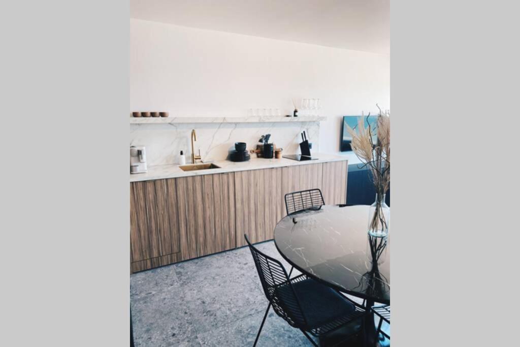 Wonderful Architect Designed Flat With Sea View Apartman Ostende Kültér fotó